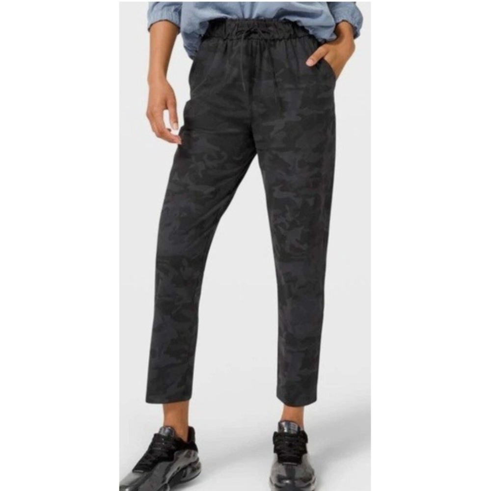 Lululemon Keep Moving Pant 7/8 High Rise Camo Brier Rose Sz 12 Workout